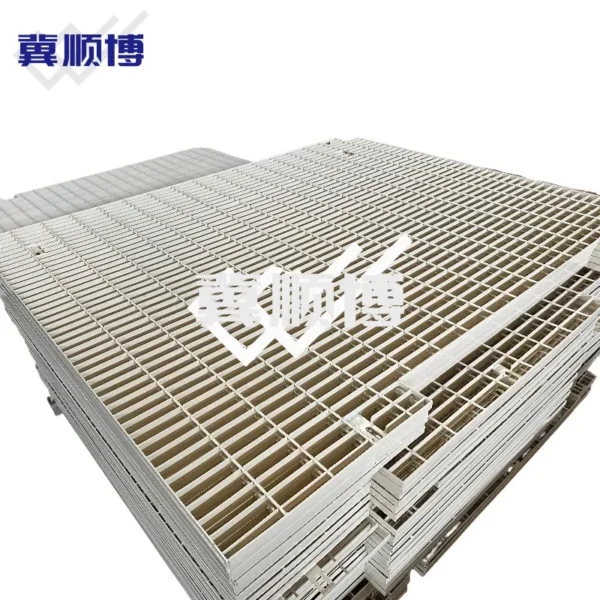 Carbon steel - powder-coated steel grating - Image 3