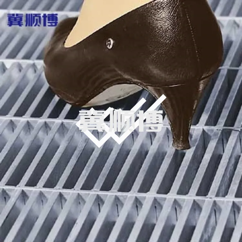 Carbon steel - perforated steel grating - Image 2