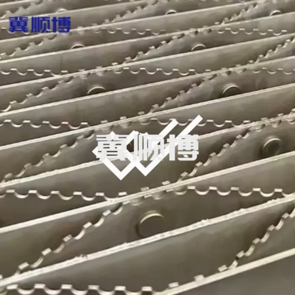 Carbon steel - Riveted steel grating - Image 4