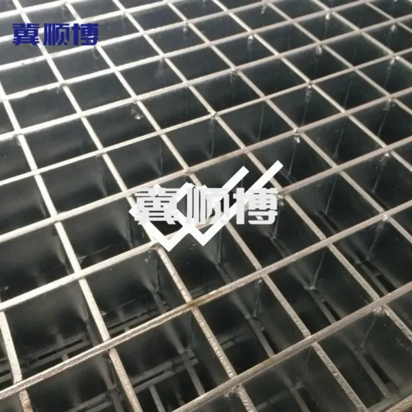 Carbon steel - welded steel grating - Image 3