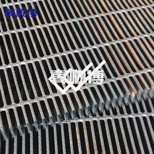 Carbon steel - perforated steel grating - Image 3